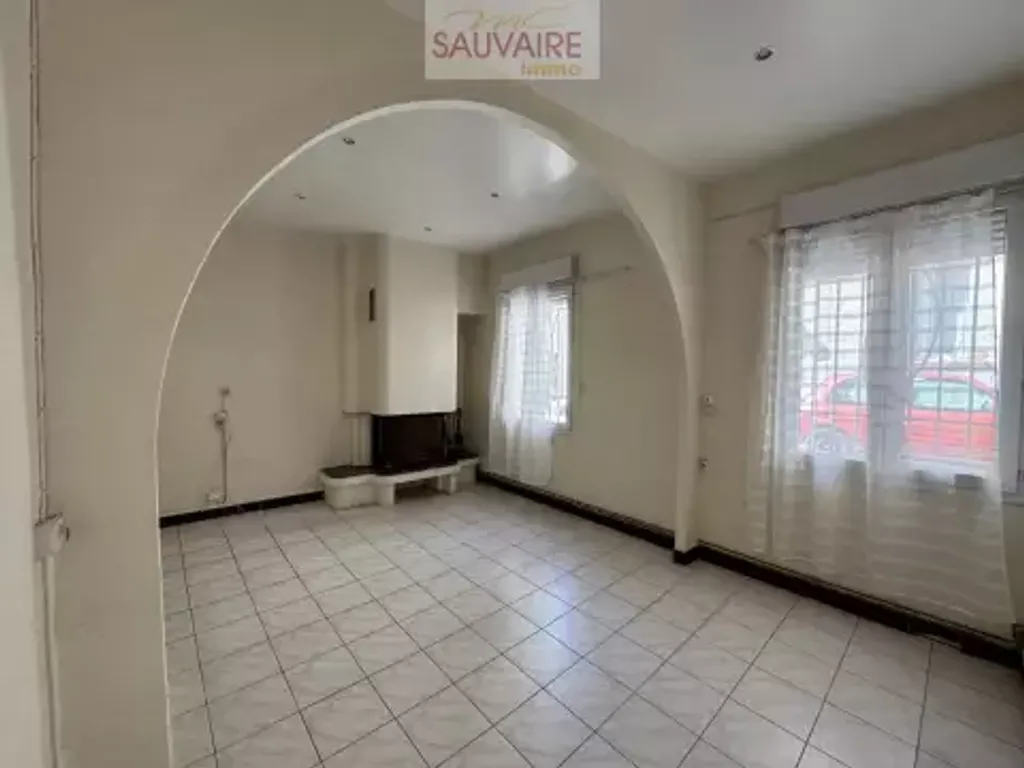 Achat maison à vendre 3 chambres 85 m² - Torreilles