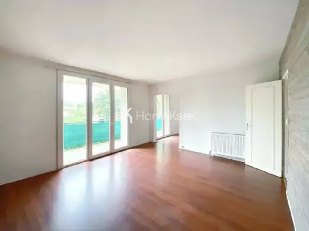 Achat appartement à vendre 4 pièces 80 m² - Le Bouscat