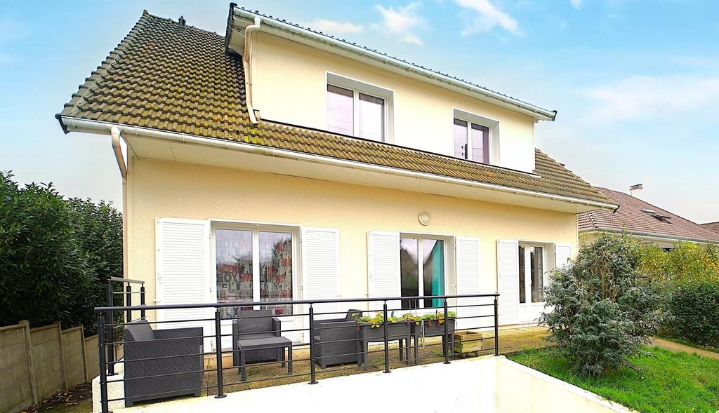 Achat maison à vendre 5 chambres 156 m² - Ollainville