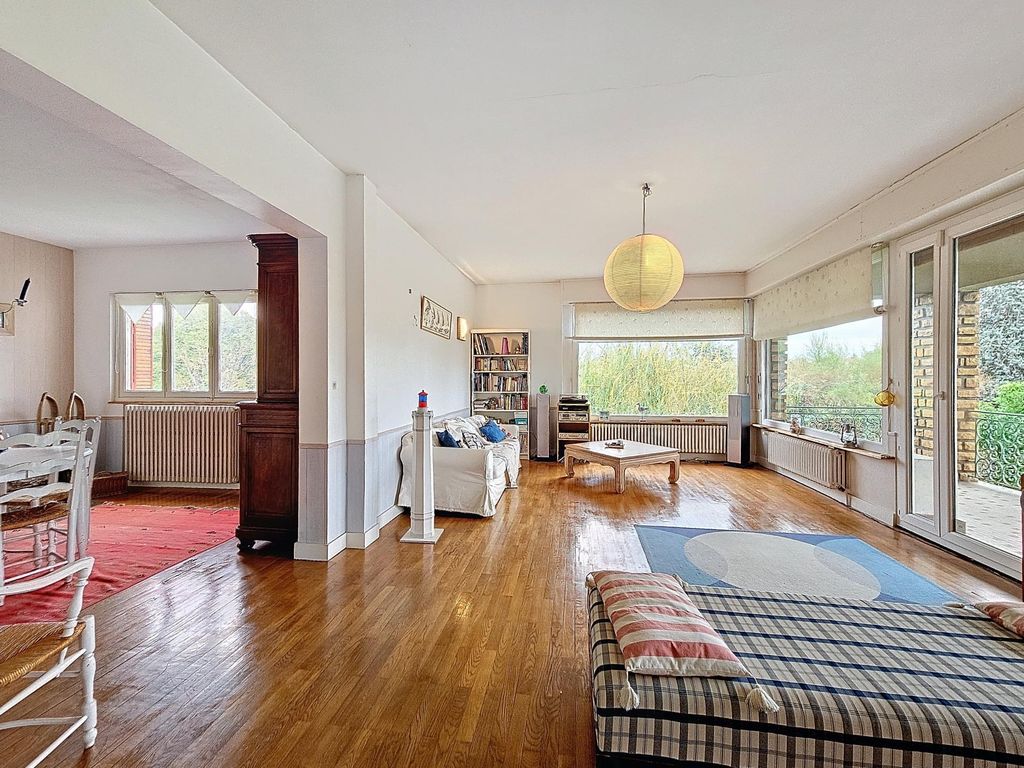 Achat maison à vendre 5 chambres 133 m² - Gleizé