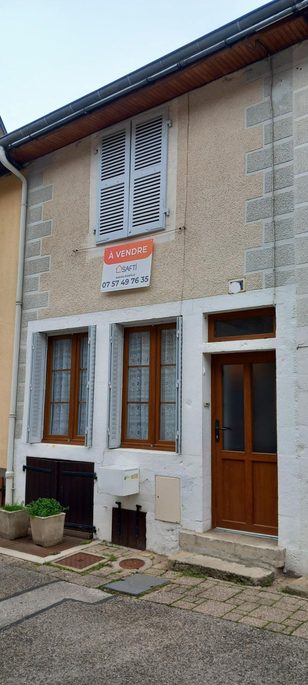 Achat maison à vendre 3 chambres 106 m² - Poligny