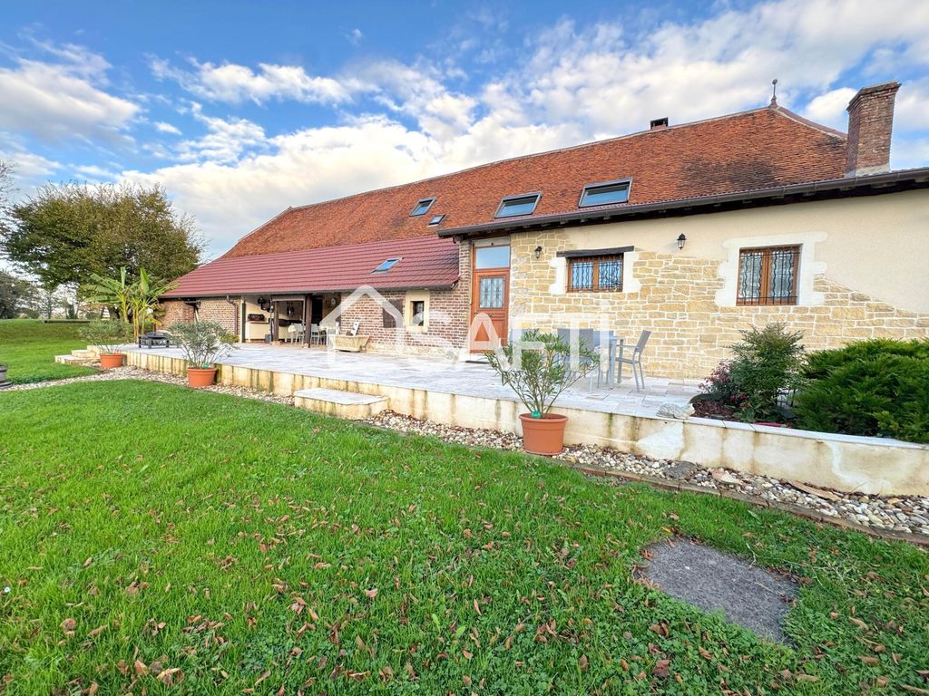 Achat maison à vendre 3 chambres 203 m² - Savigny-en-Revermont