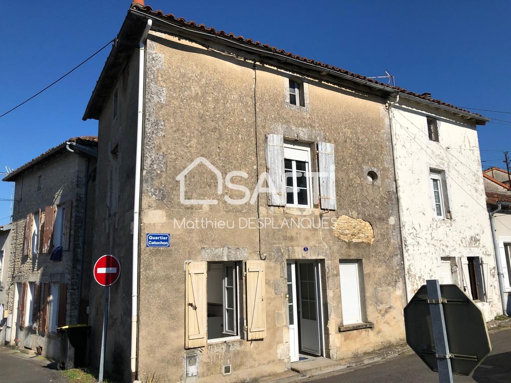 Achat maison à vendre 2 chambres 90 m² - Ruffec