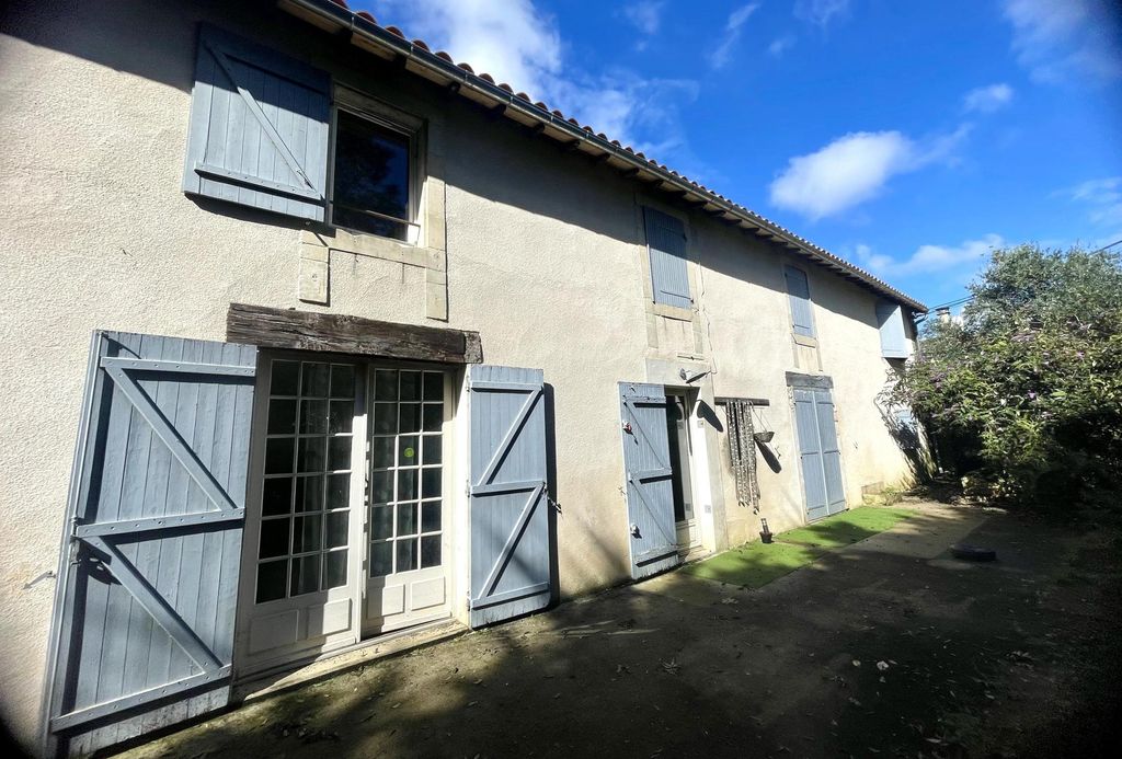 Achat maison à vendre 4 chambres 170 m² - Échiré