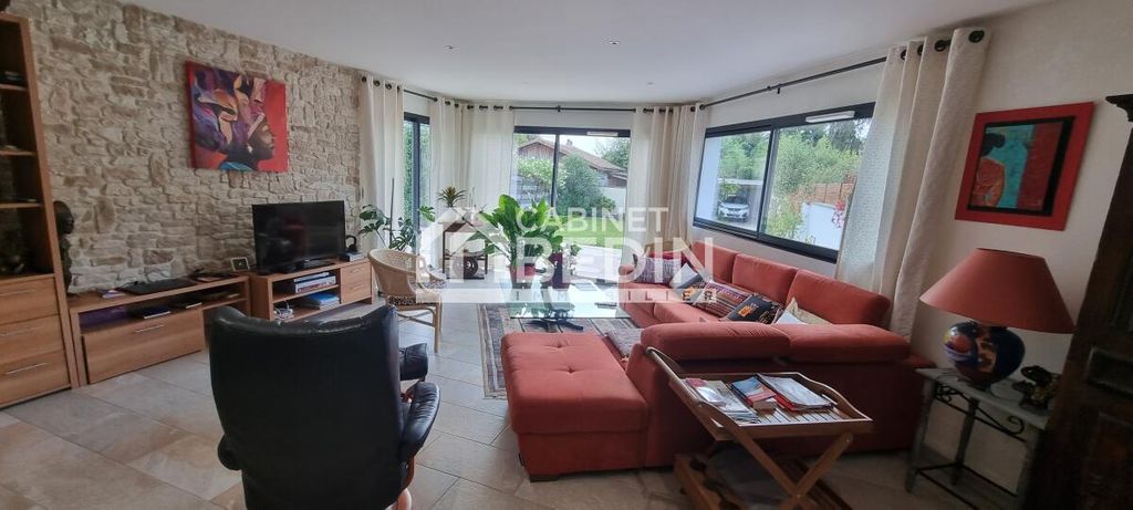 Achat maison à vendre 4 chambres 175 m² - Gradignan