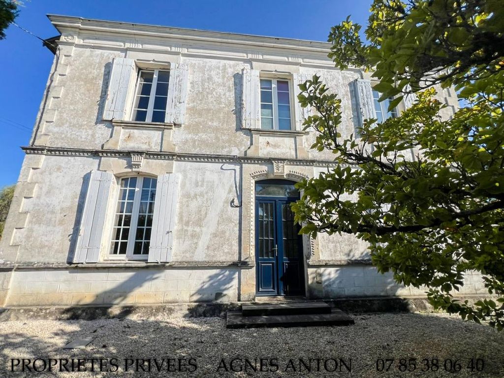 Achat maison à vendre 6 chambres 225 m² - Salles