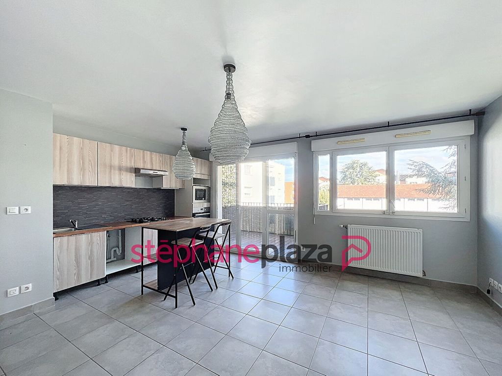 Achat appartement à vendre 3 pièces 58 m² - Décines-Charpieu