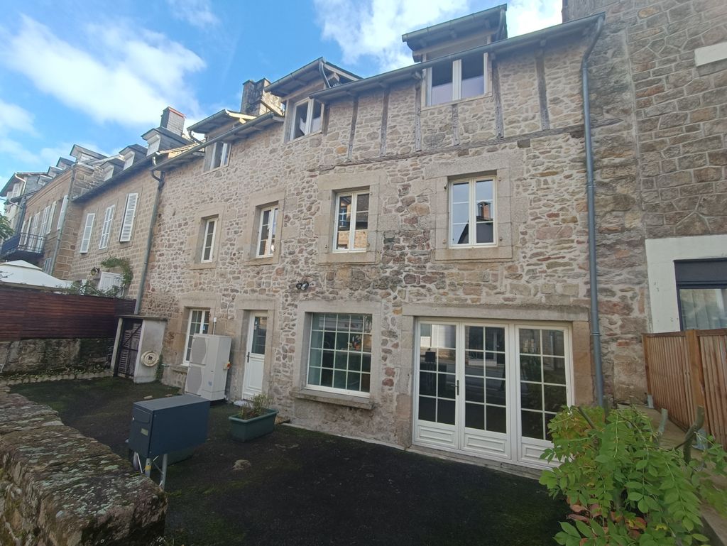 Achat maison à vendre 1 chambre 300 m² - Vitrac-sur-Montane