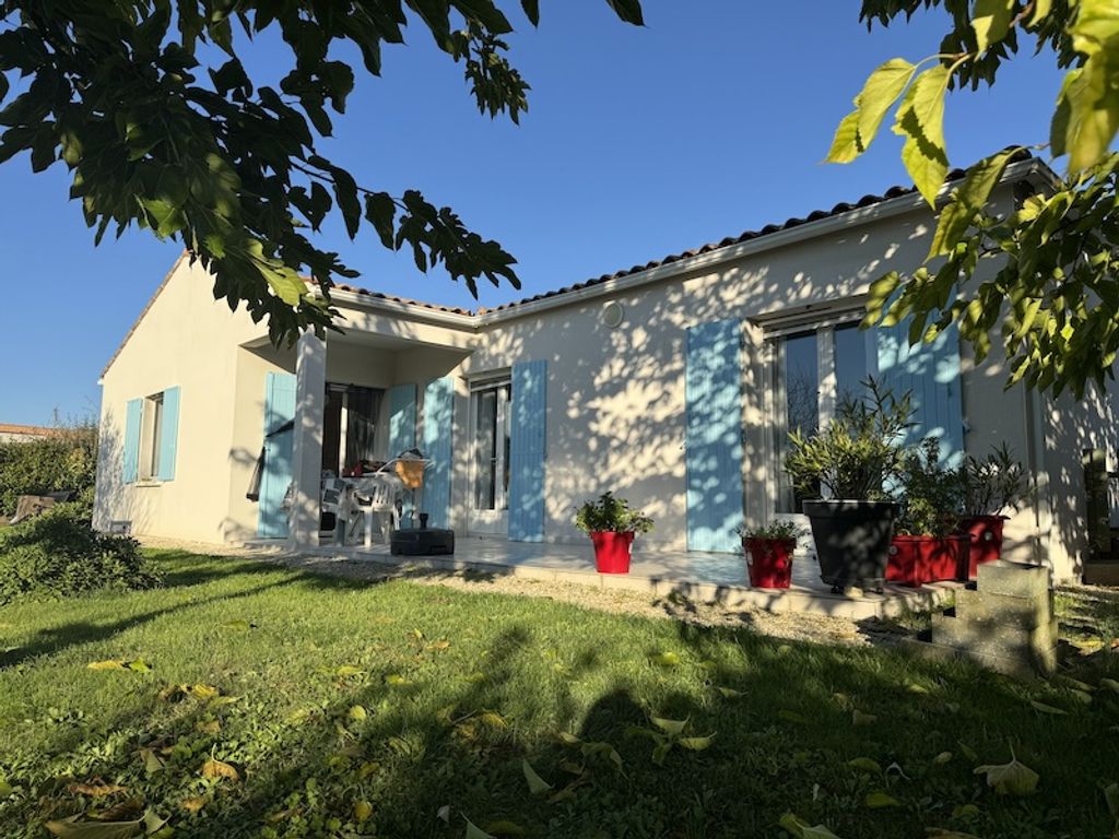 Achat maison à vendre 3 chambres 95 m² - Montguyon