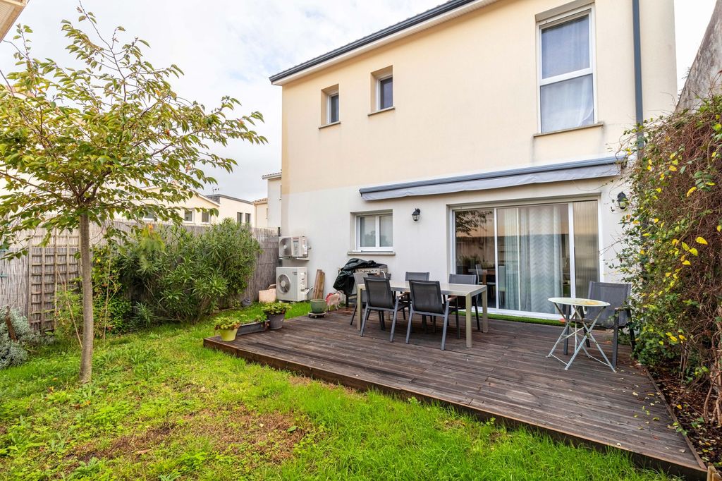 Achat maison à vendre 3 chambres 88 m² - Mérignac