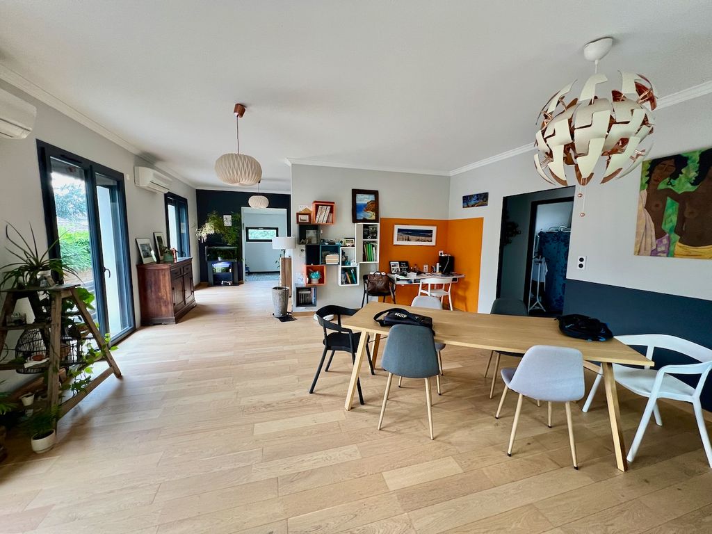 Achat maison à vendre 6 chambres 215 m² - Villeneuve-sur-Lot