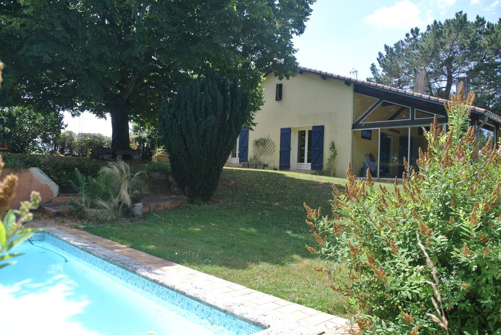 Achat maison à vendre 3 chambres 195 m² - Marmande