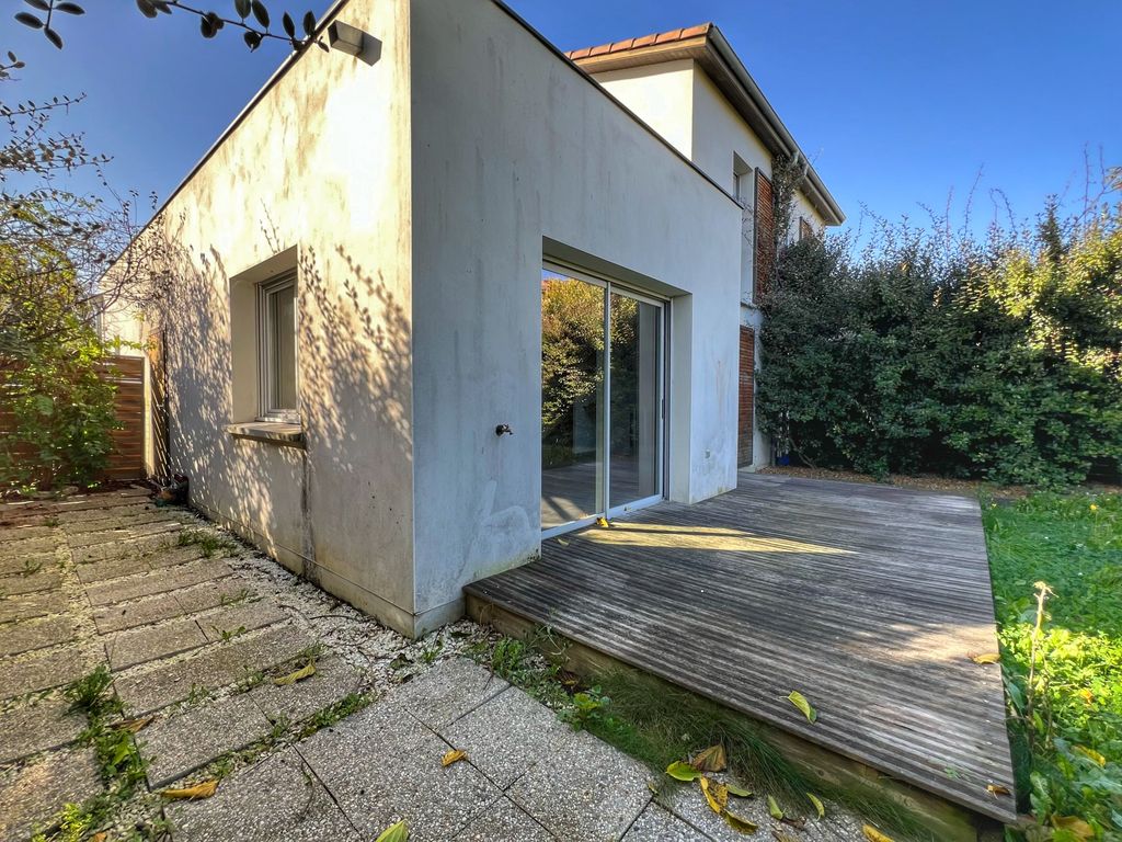 Achat maison à vendre 3 chambres 94 m² - Castelginest