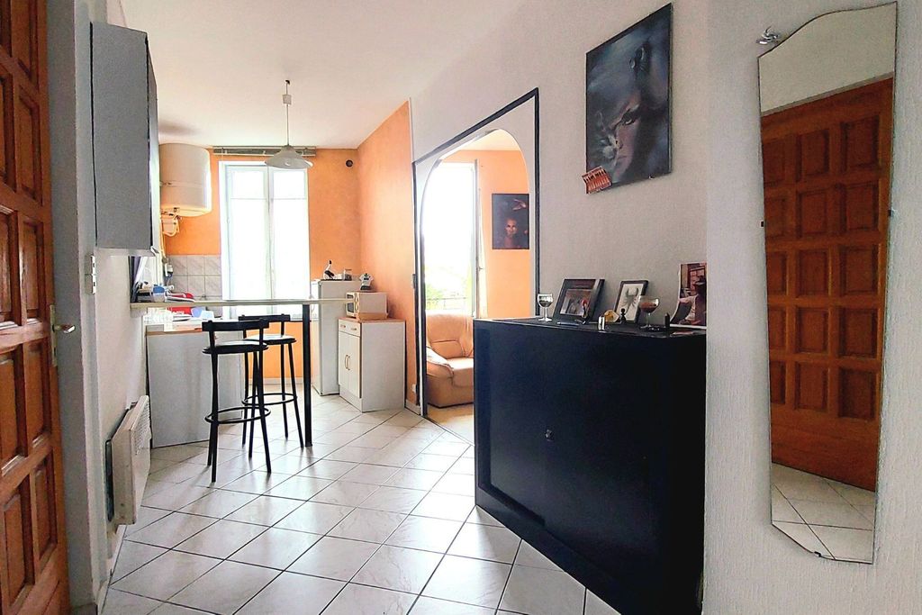 Achat appartement à vendre 2 pièces 39 m² - Lyon 8ème arrondissement