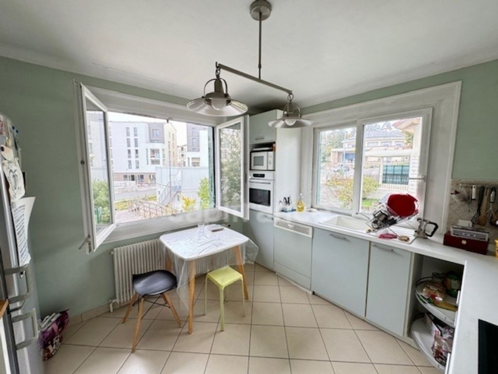 Achat appartement à vendre 4 pièces 95 m² - Gex