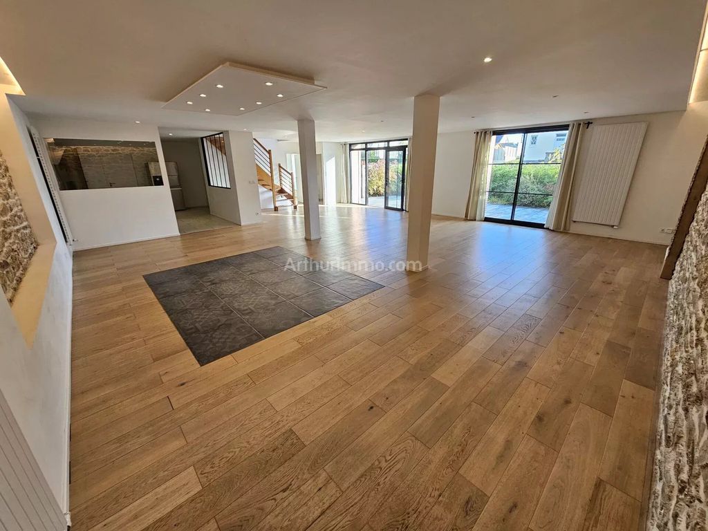 Achat maison à vendre 3 chambres 188 m² - Guingamp