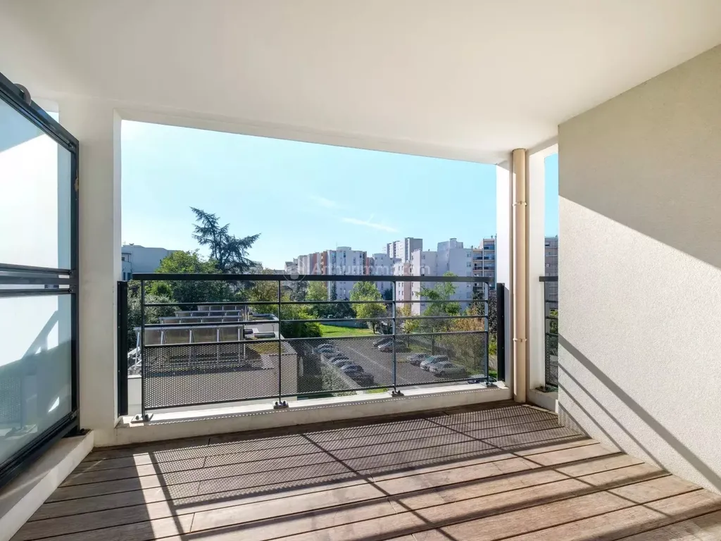 Achat appartement à vendre 3 pièces 57 m² - Lyon 8ème arrondissement