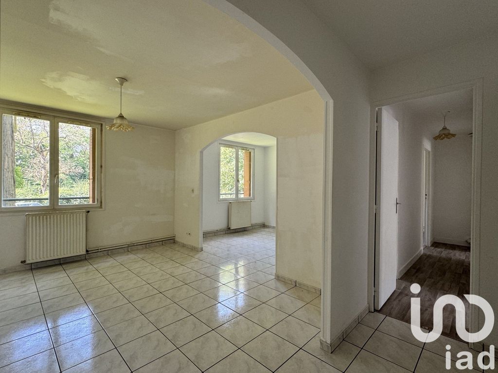 Achat appartement à vendre 5 pièces 73 m² - Clichy-sous-Bois