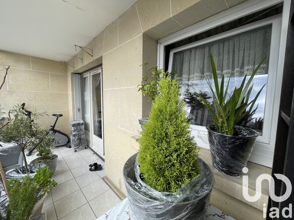 Achat appartement à vendre 4 pièces 84 m² - Pantin