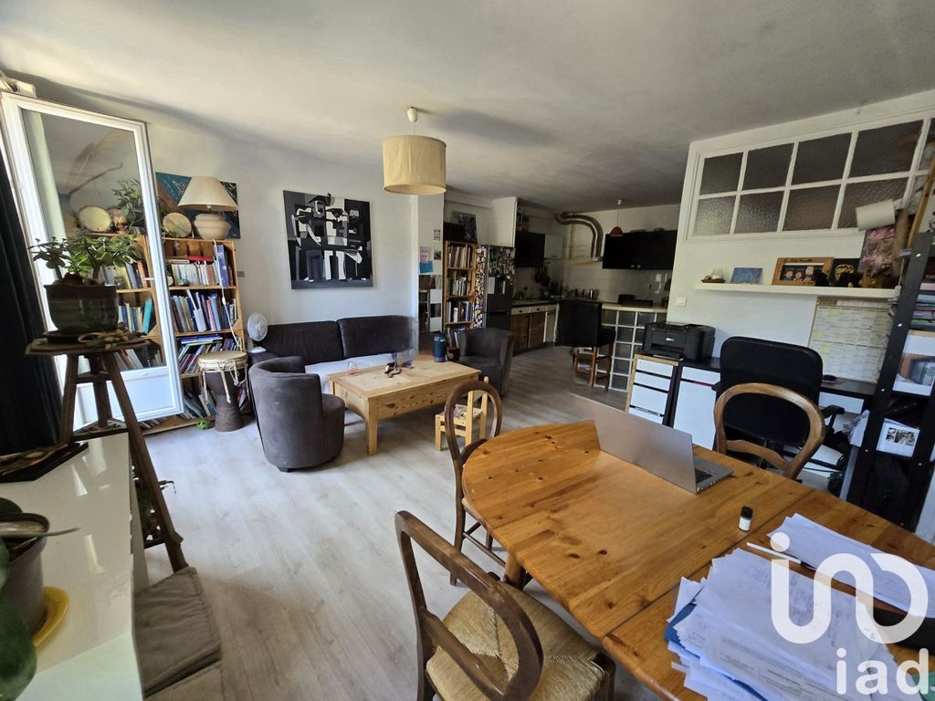 Achat appartement à vendre 3 pièces 72 m² - Sanary-sur-Mer