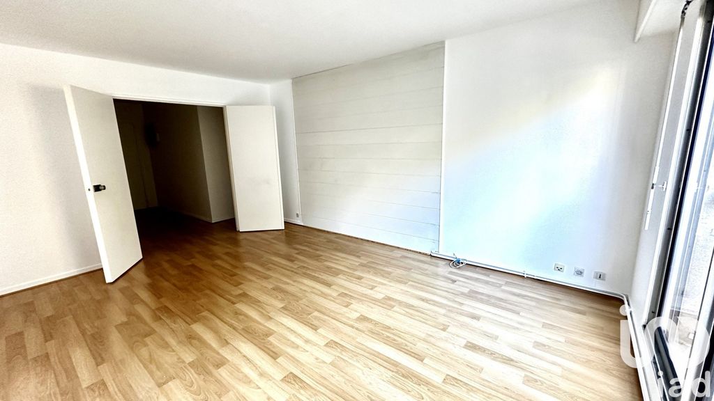 Achat appartement 3 pièce(s) Courbevoie