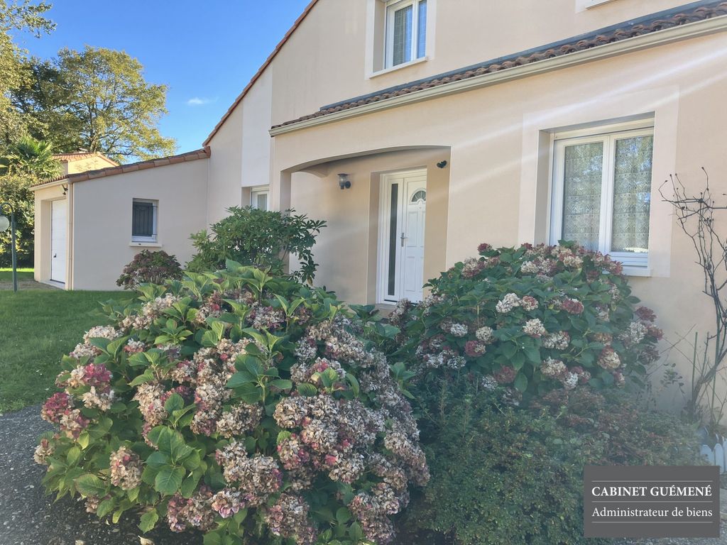 Achat maison à vendre 4 chambres 150 m² - Vertou