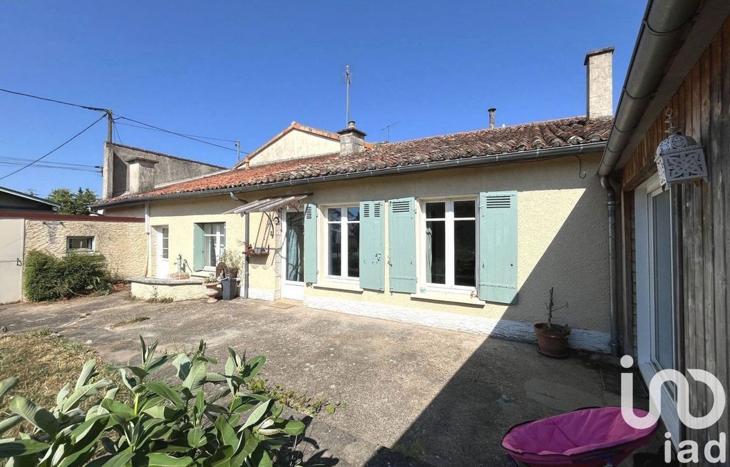 Achat maison à vendre 3 chambres 131 m² - Poitiers