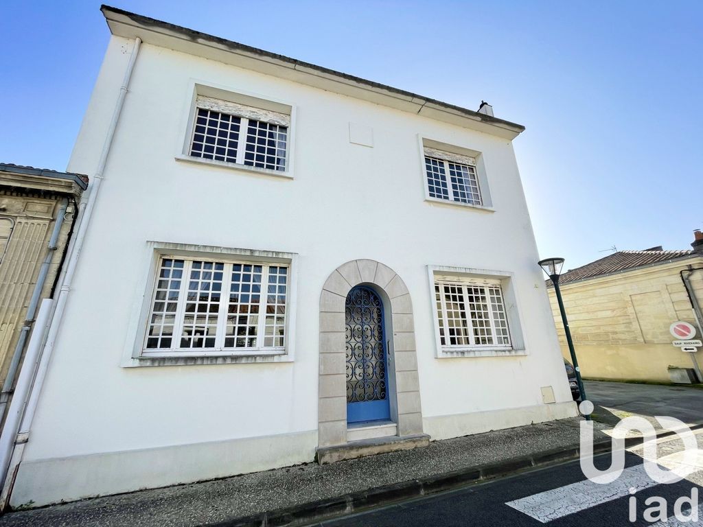 Achat maison à vendre 4 chambres 190 m² - Pauillac