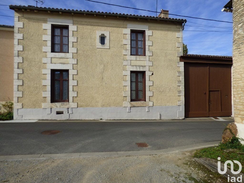 Achat maison à vendre 2 chambres 90 m² - Neuville-de-Poitou