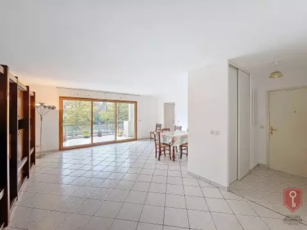 Achat appartement à vendre 4 pièces 109 m² - Saint-Julien-en-Genevois