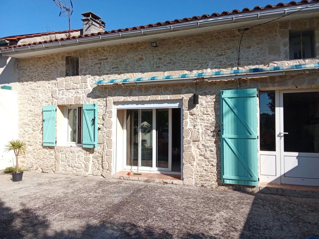 Achat maison à vendre 3 chambres 120 m² - Saint-Christoly-de-Blaye