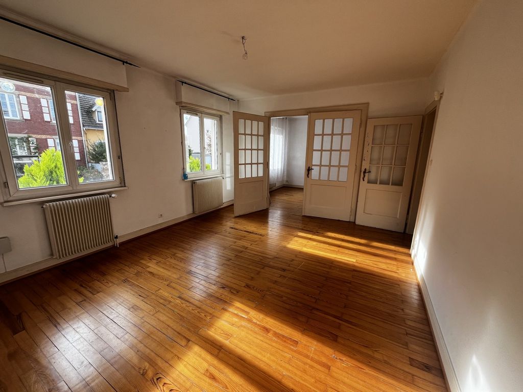 Achat maison à vendre 4 chambres 180 m² - Eckbolsheim