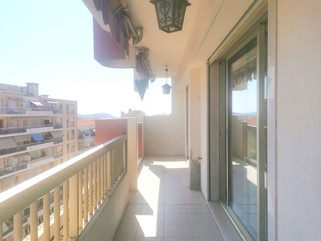 Achat appartement à vendre 3 pièces 75 m² - Nice