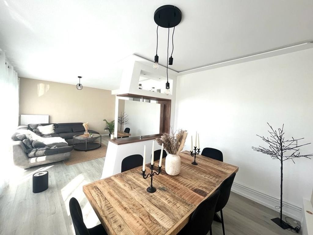 Achat appartement à vendre 4 pièces 68 m² - Petit-Couronne