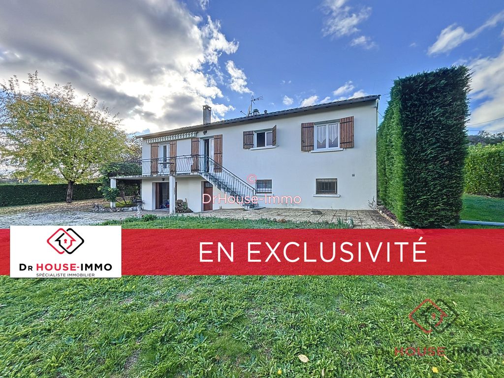 Achat maison à vendre 4 chambres 124 m² - Saint-Germain-du-Salembre