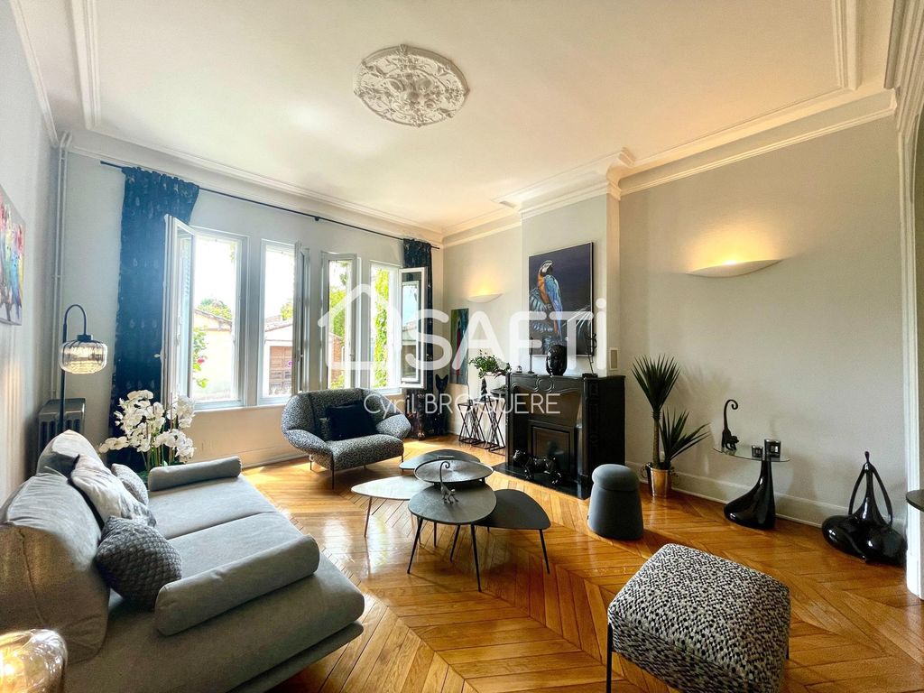 Achat maison à vendre 5 chambres 285 m² - Montauban