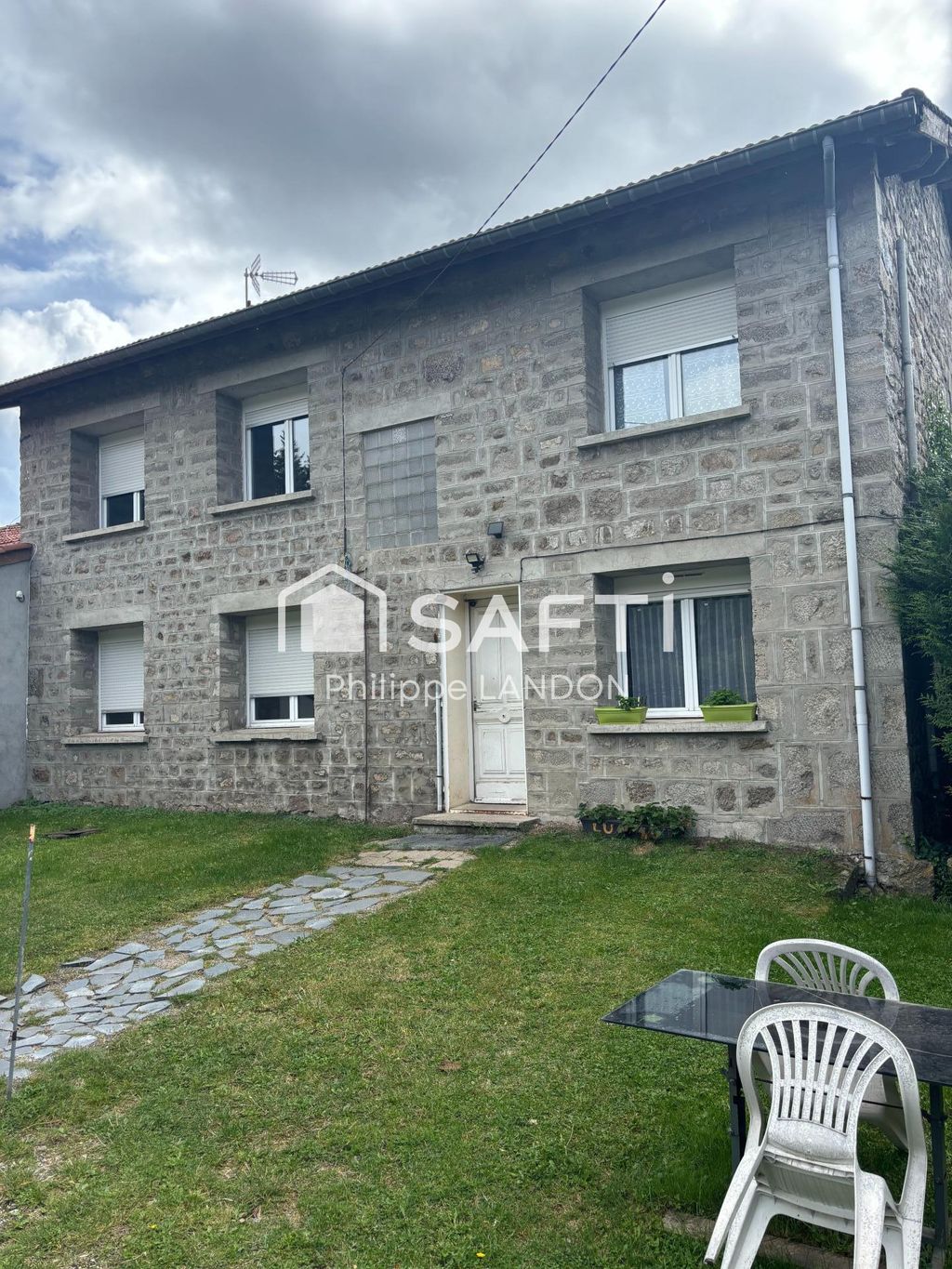 Achat appartement à vendre 2 pièces 44 m² - Saint-Genest-Malifaux