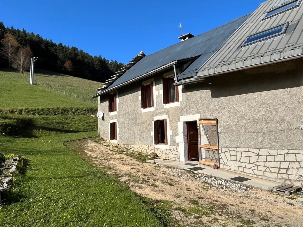 Achat maison à vendre 5 chambres 200 m² - Corrençon-en-Vercors