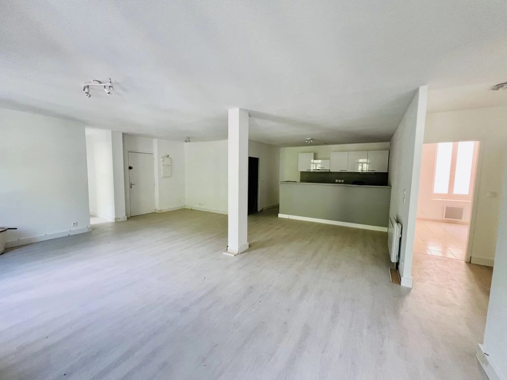 Achat appartement à vendre 6 pièces 105 m² - Lamalou-les-Bains