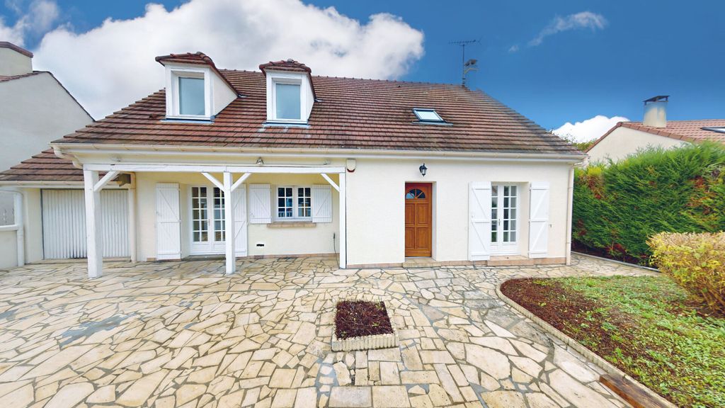 Achat maison à vendre 5 chambres 155 m² - Crégy-lès-Meaux