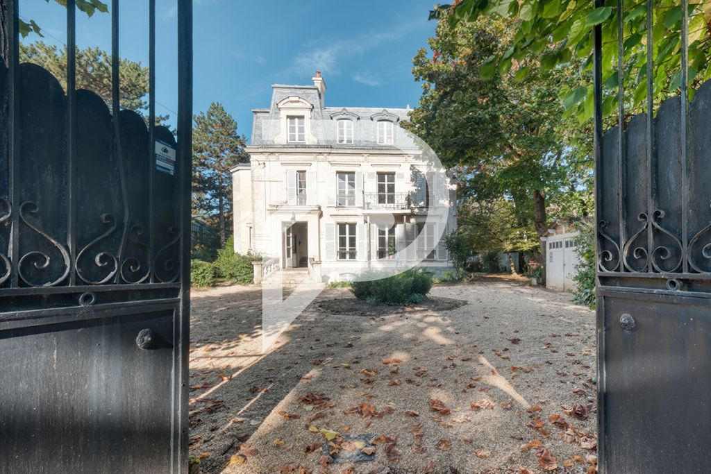 Achat maison à vendre 6 chambres 223 m² - Le Vésinet