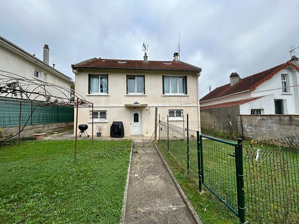 Achat maison à vendre 5 chambres 135 m² - Goussainville