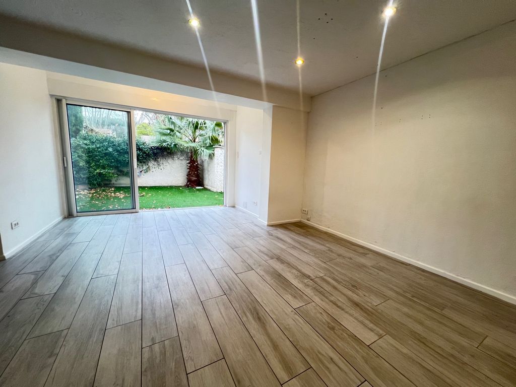 Achat maison à vendre 2 chambres 76 m² - La Valette-du-Var