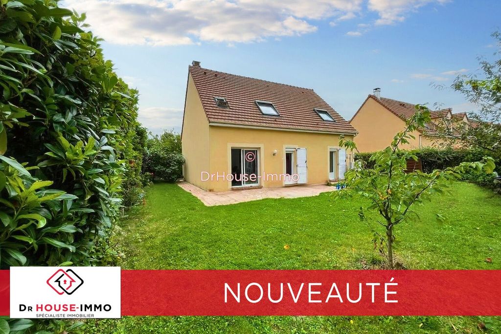 Achat maison à vendre 4 chambres 127 m² - Roissy-en-Brie