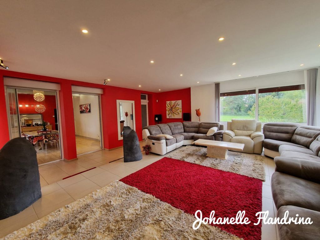 Achat maison à vendre 6 chambres 420 m² - Chasseneuil-sur-Bonnieure