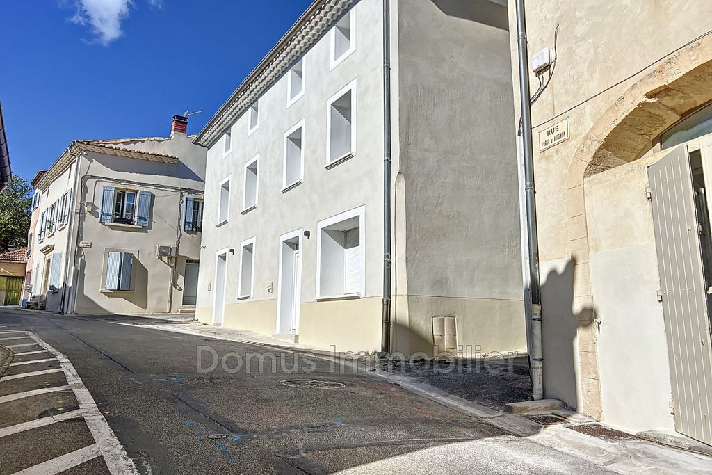 Achat maison à vendre 3 chambres 93 m² - Saint-Saturnin-lès-Avignon