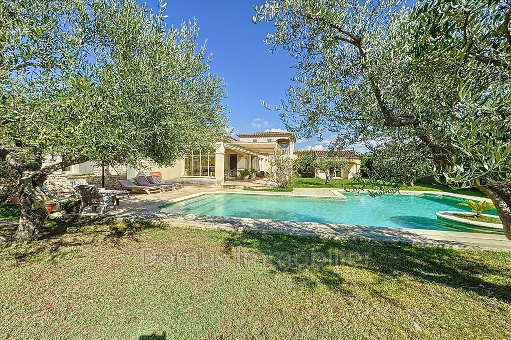 Achat maison à vendre 3 chambres 184 m² - Morières-lès-Avignon