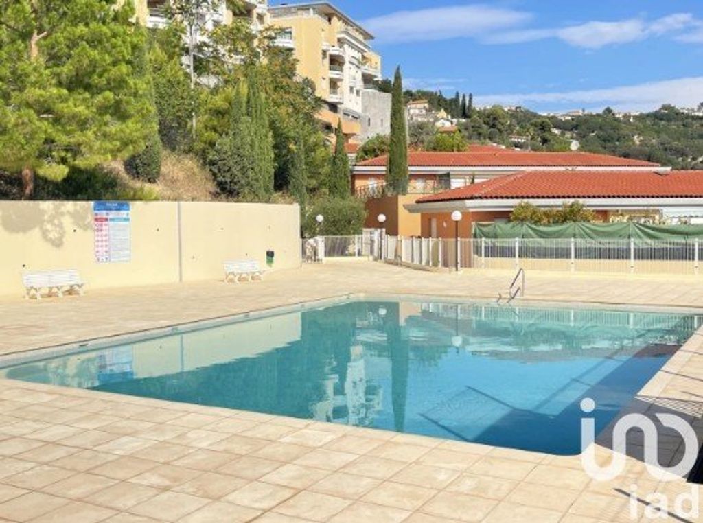 Achat appartement à vendre 3 pièces 79 m² - Nice