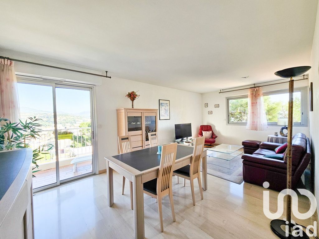 Achat appartement à vendre 3 pièces 79 m² - Nice