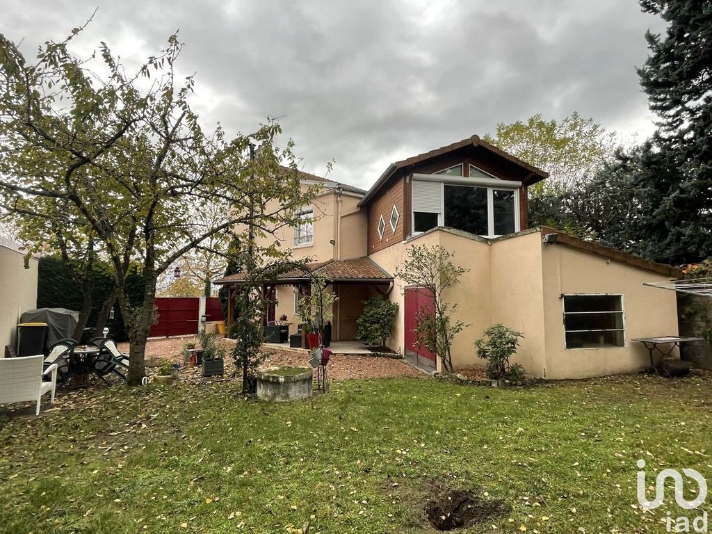 Achat maison à vendre 3 chambres 135 m² - Riorges